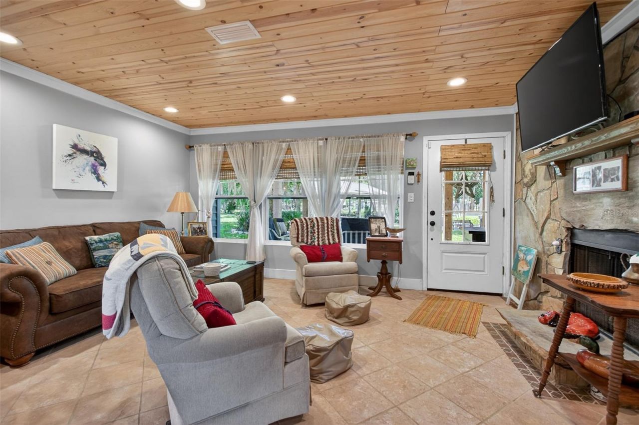 137 & 135 Riverside Drive , Satsuma, FL 32189 Photo