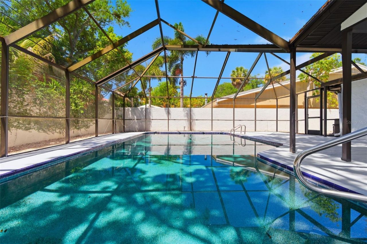 8326 40th Place N, Saint Petersburg, FL 33709 Photo