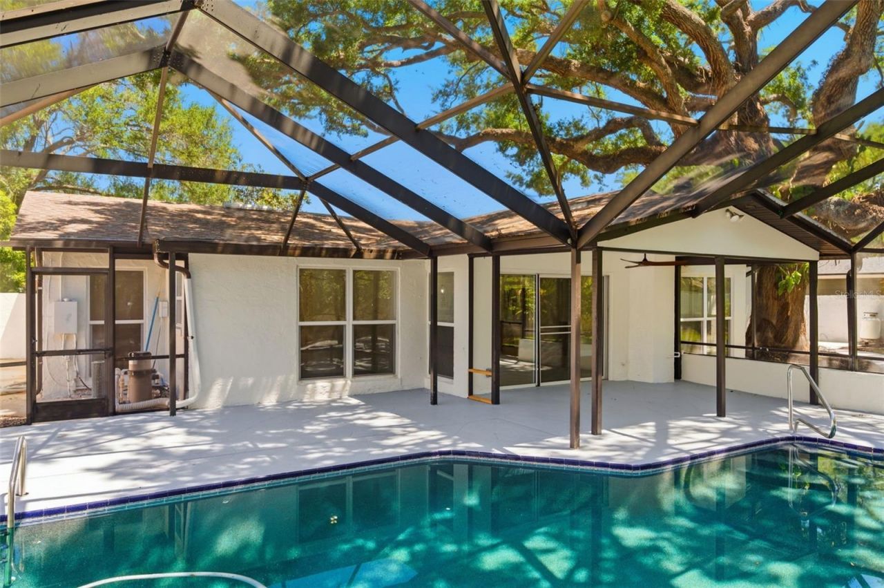 8326 40th Place N, Saint Petersburg, FL 33709 Photo