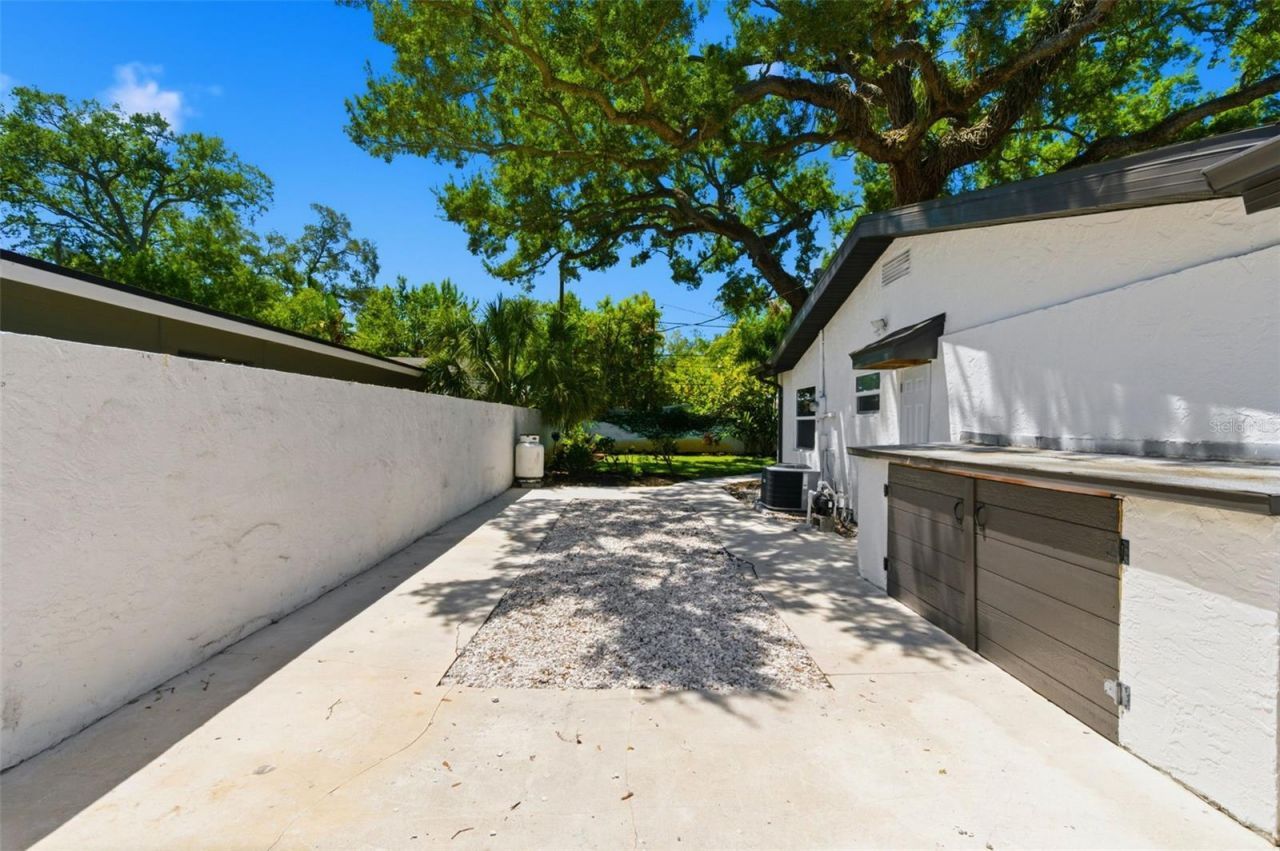 8326 40th Place N, Saint Petersburg, FL 33709 Photo