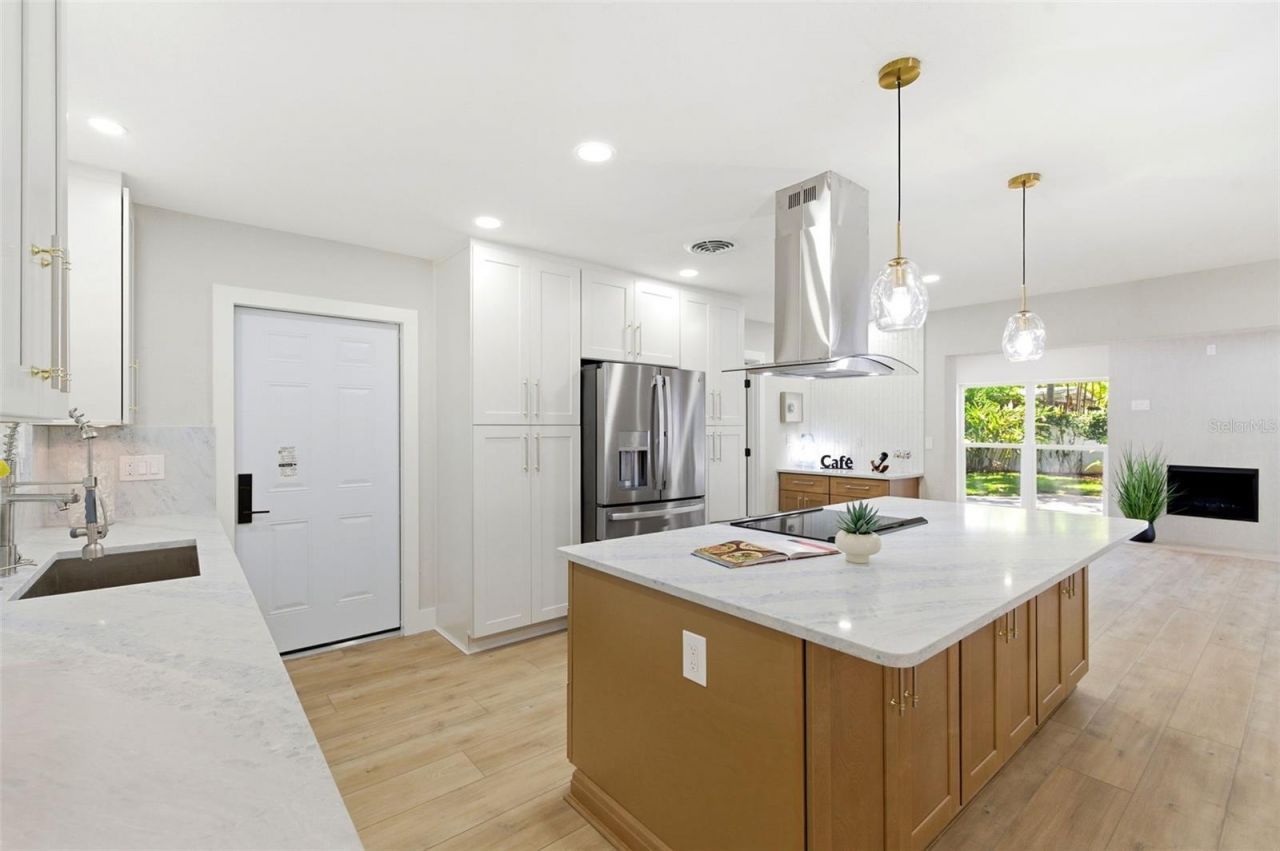 8326 40th Place N, Saint Petersburg, FL 33709 Photo