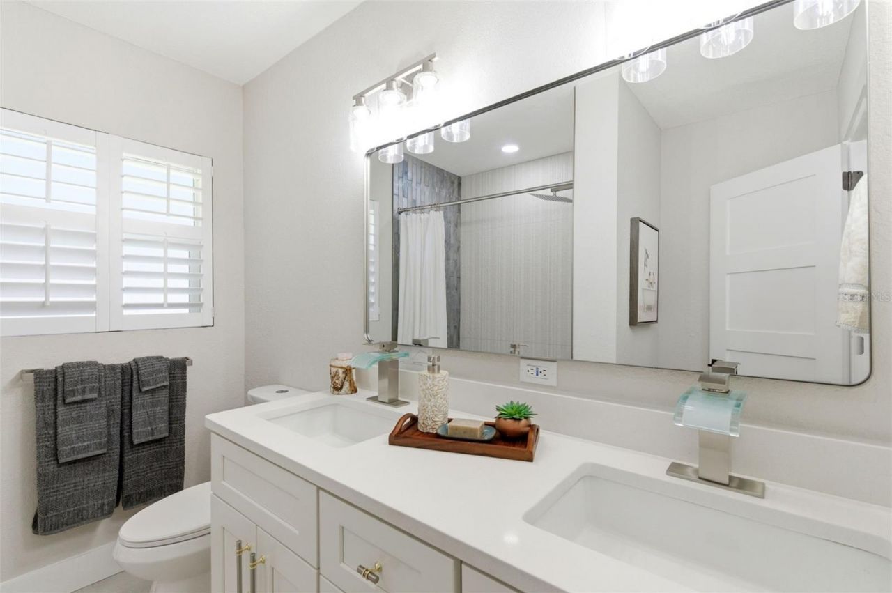 8326 40th Place N, Saint Petersburg, FL 33709 Photo