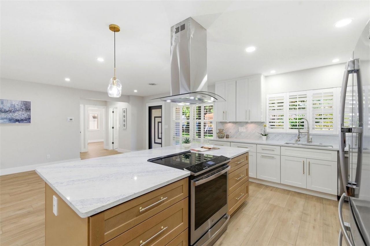 8326 40th Place N, Saint Petersburg, FL 33709 Photo