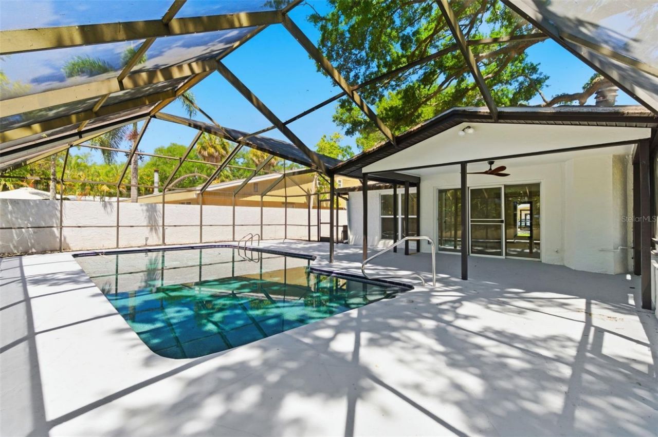 8326 40th Place N, Saint Petersburg, FL 33709 Photo