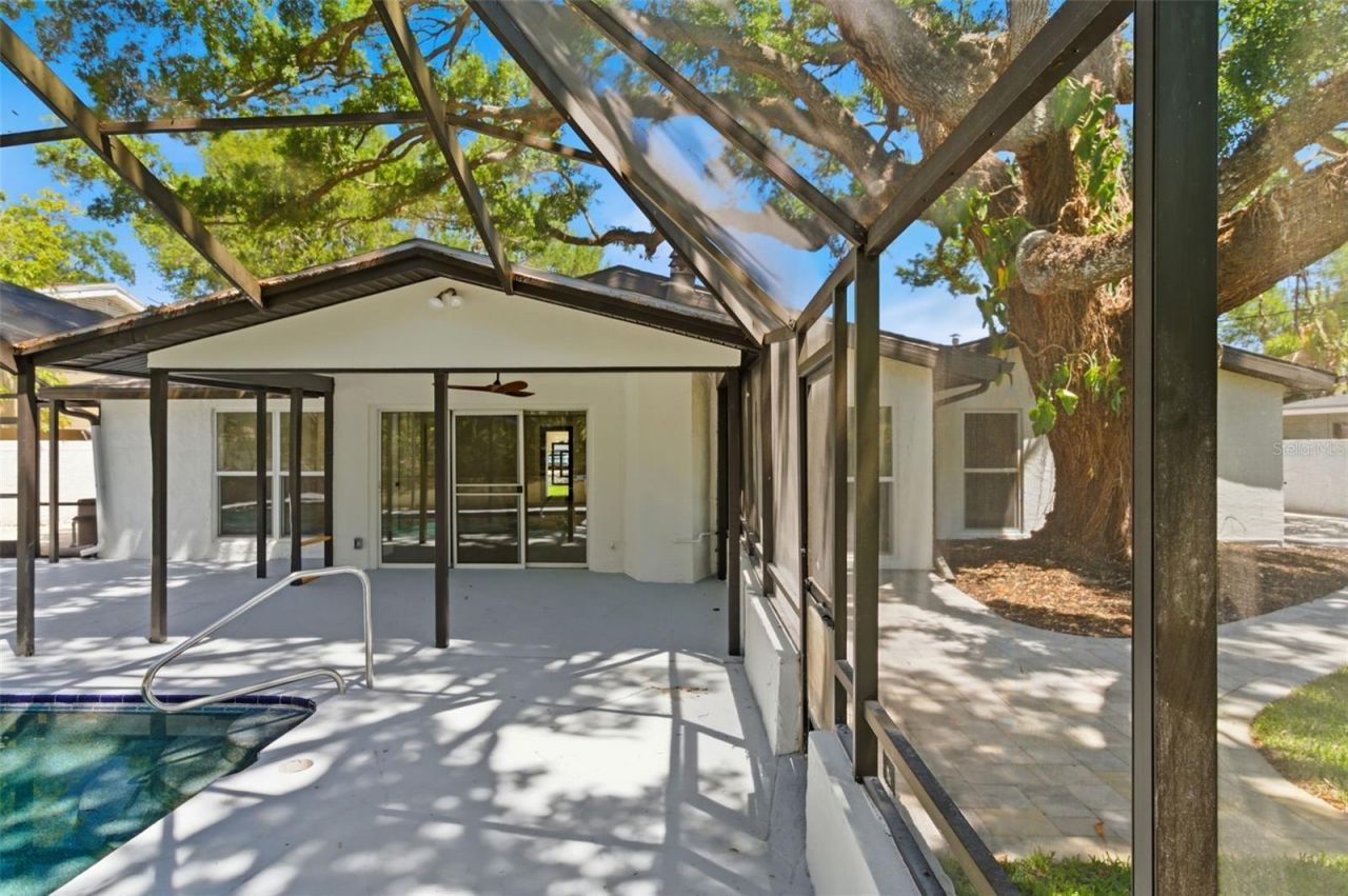 8326 40th Place N, Saint Petersburg, FL 33709 Photo
