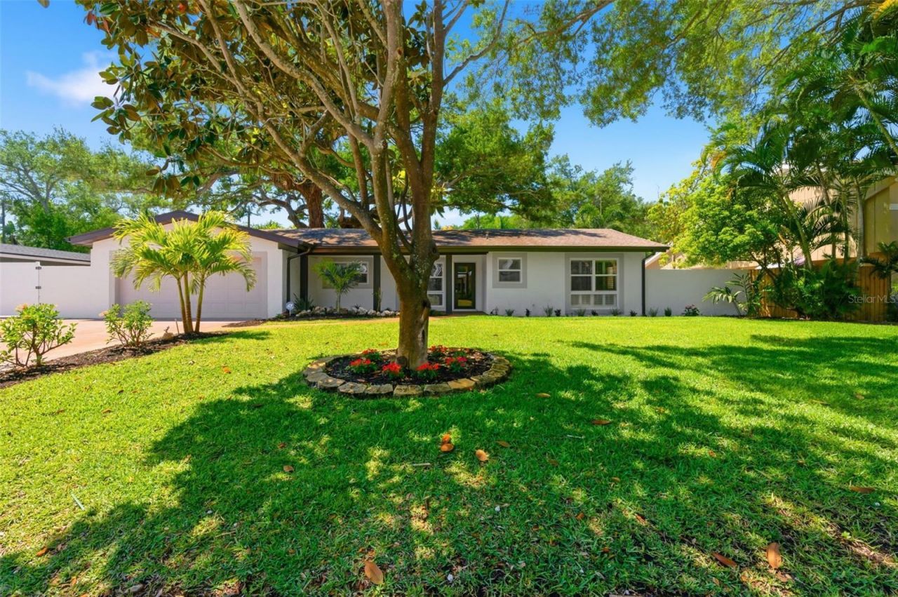 8326 40th Place N, Saint Petersburg, FL 33709 Photo