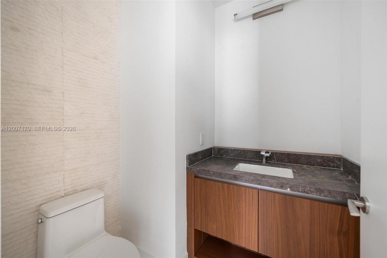 175 SE 25th Rd, Unit 1904, Miami, FL 33129 Photo