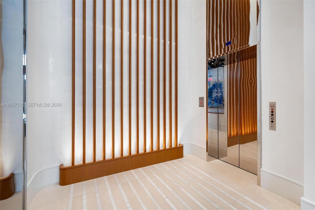 175 SE 25th Rd, Unit 1904, Miami, FL 33129 Photo