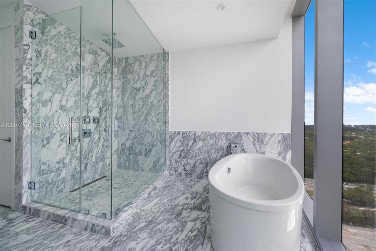 175 SE 25th Rd, Unit 1904, Miami, FL 33129 Photo