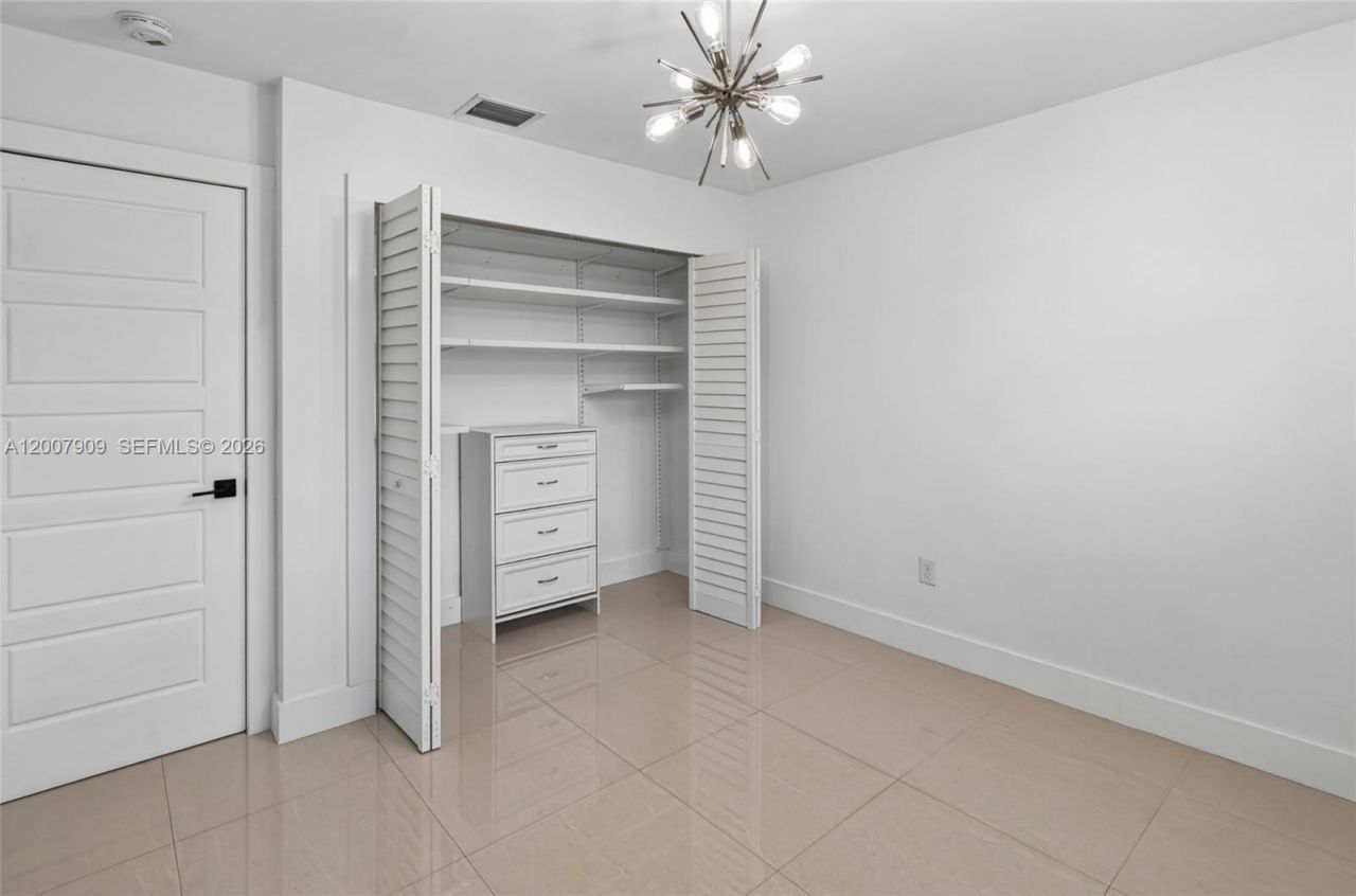 4865 SW 94th Ave , Miami, FL 33165 Photo