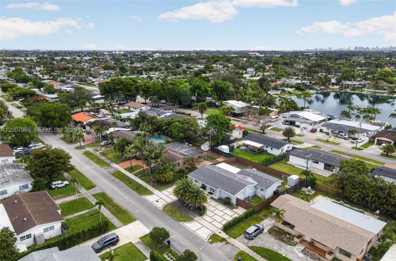 4865 SW 94th Ave , Miami, FL 33165 Photo