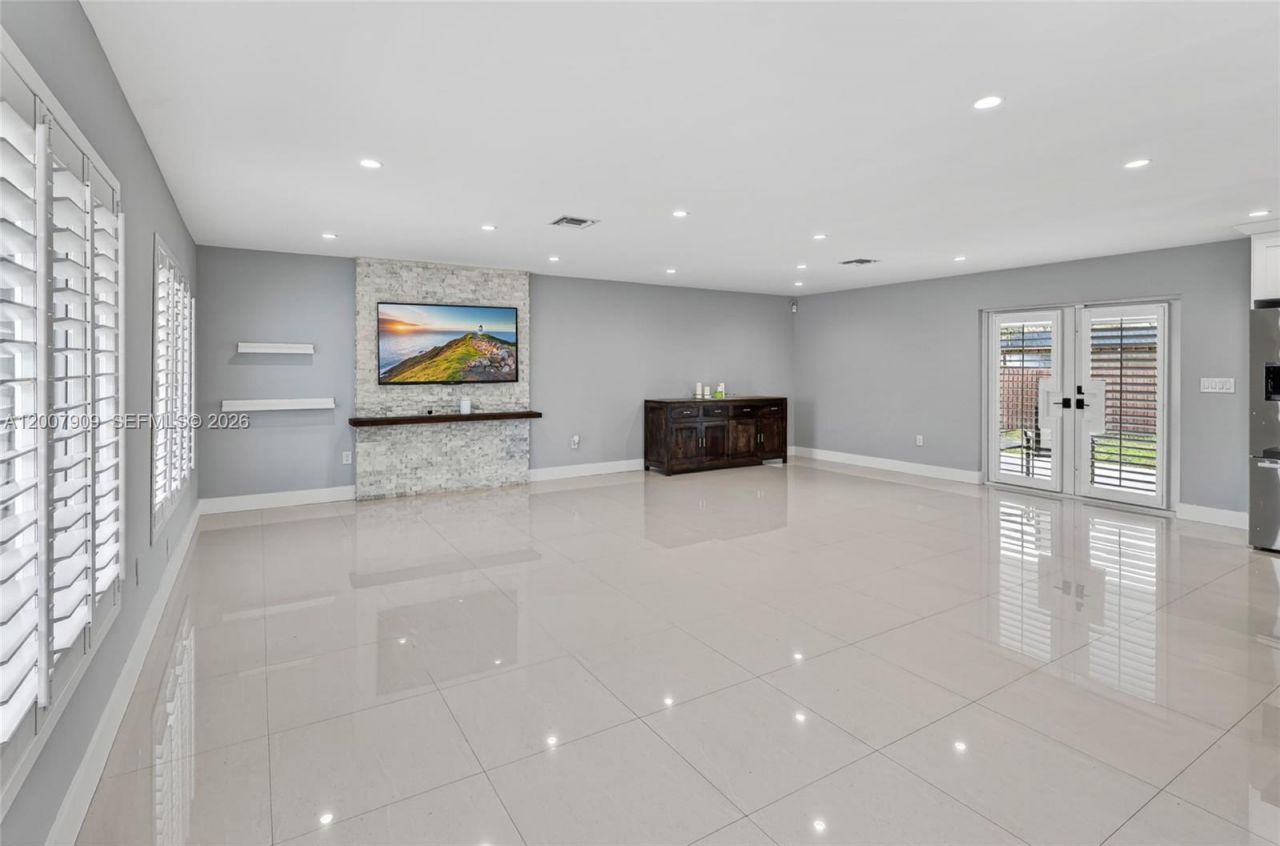 4865 SW 94th Ave , Miami, FL 33165 Photo