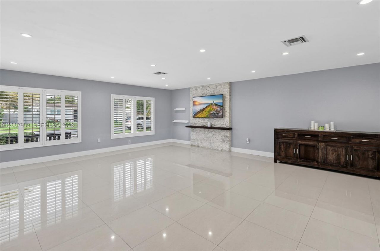 4865 SW 94th Ave , Miami, FL 33165 Photo