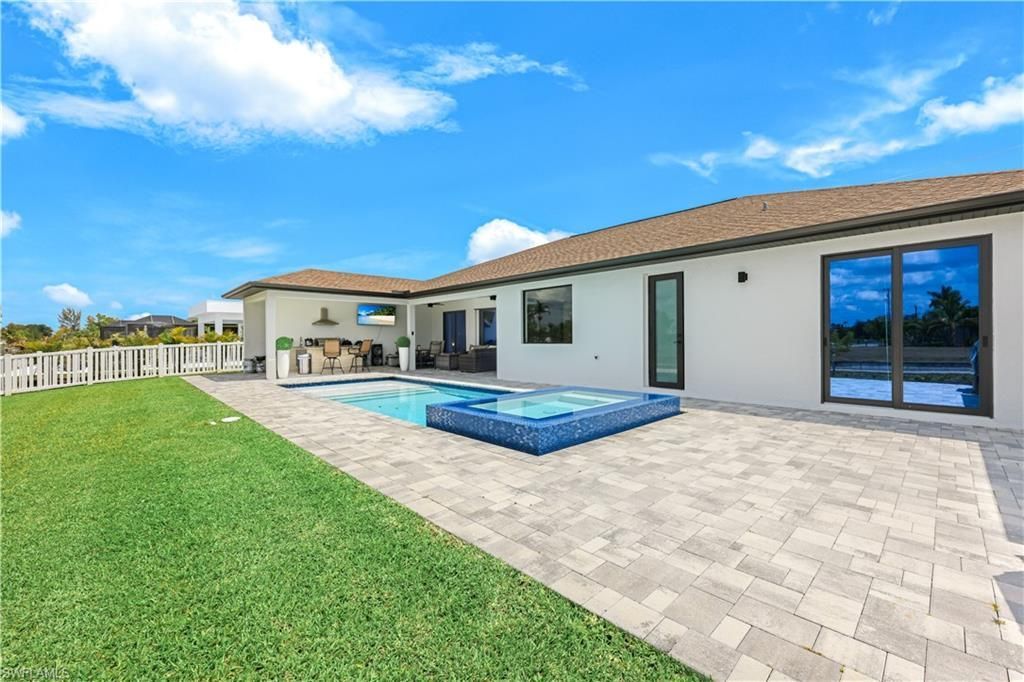 1429 SW 24th St , Cape Coral, FL 33991 Photo