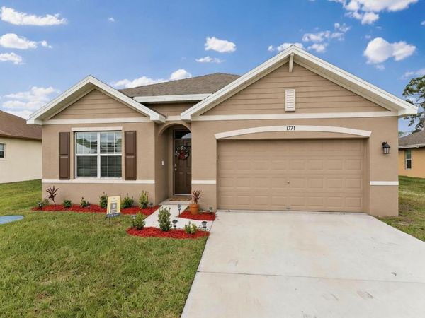 1771 SW Lofgren Avenue, Port St. Lucie, FL 34953