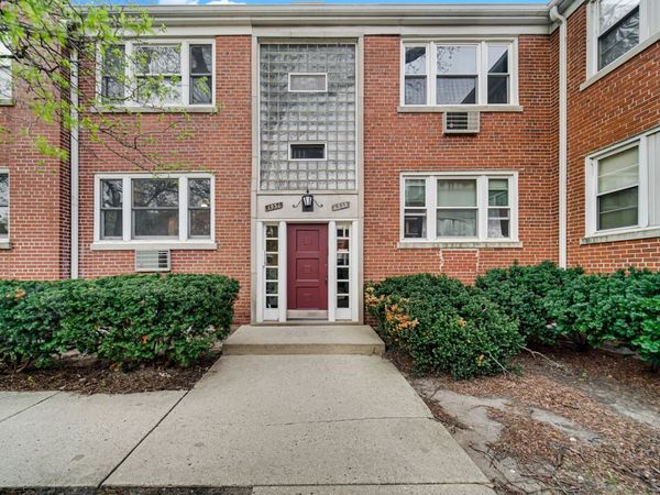 1931 W Albion Avenue , Unit 1, Chicago, IL 60626