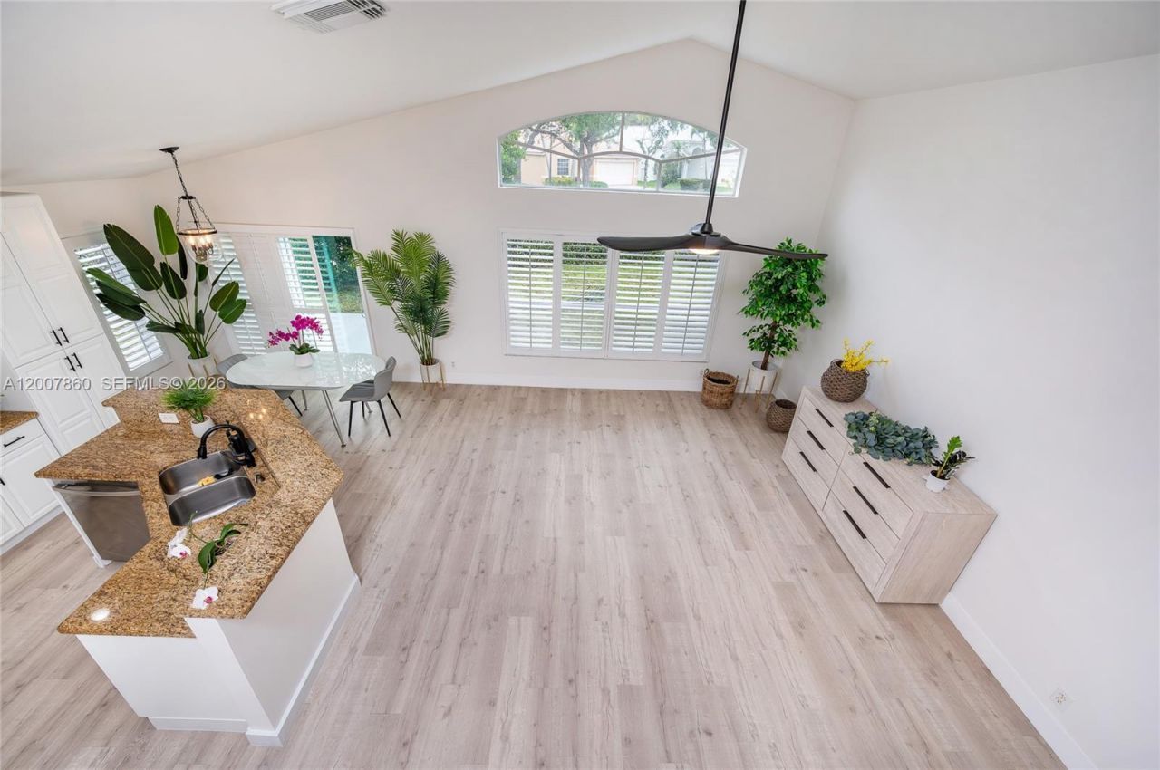 1381 NW 144th Ave, Pembroke Pines, FL 33028 Photo