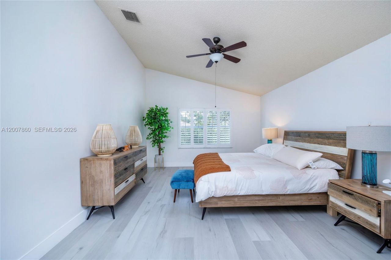 1381 NW 144th Ave, Pembroke Pines, FL 33028 Photo