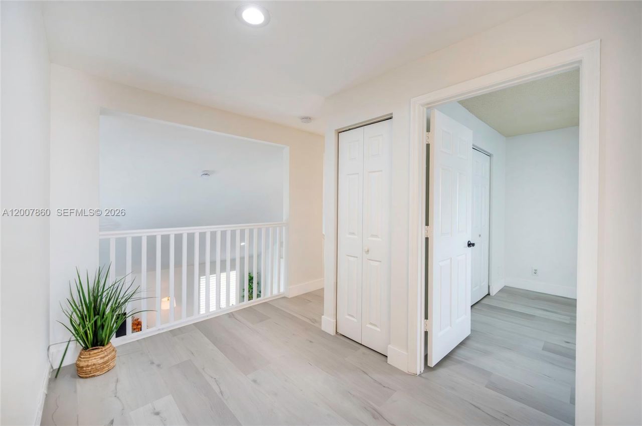1381 NW 144th Ave, Pembroke Pines, FL 33028 Photo