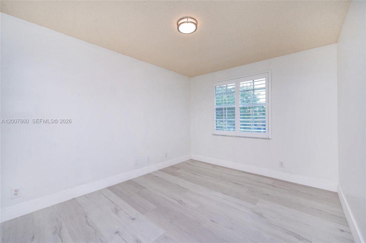 1381 NW 144th Ave, Pembroke Pines, FL 33028 Photo