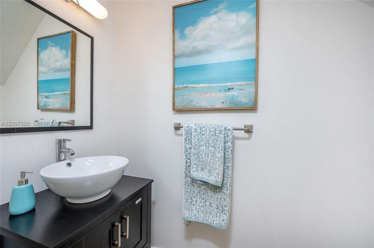 1381 NW 144th Ave, Pembroke Pines, FL 33028 Photo