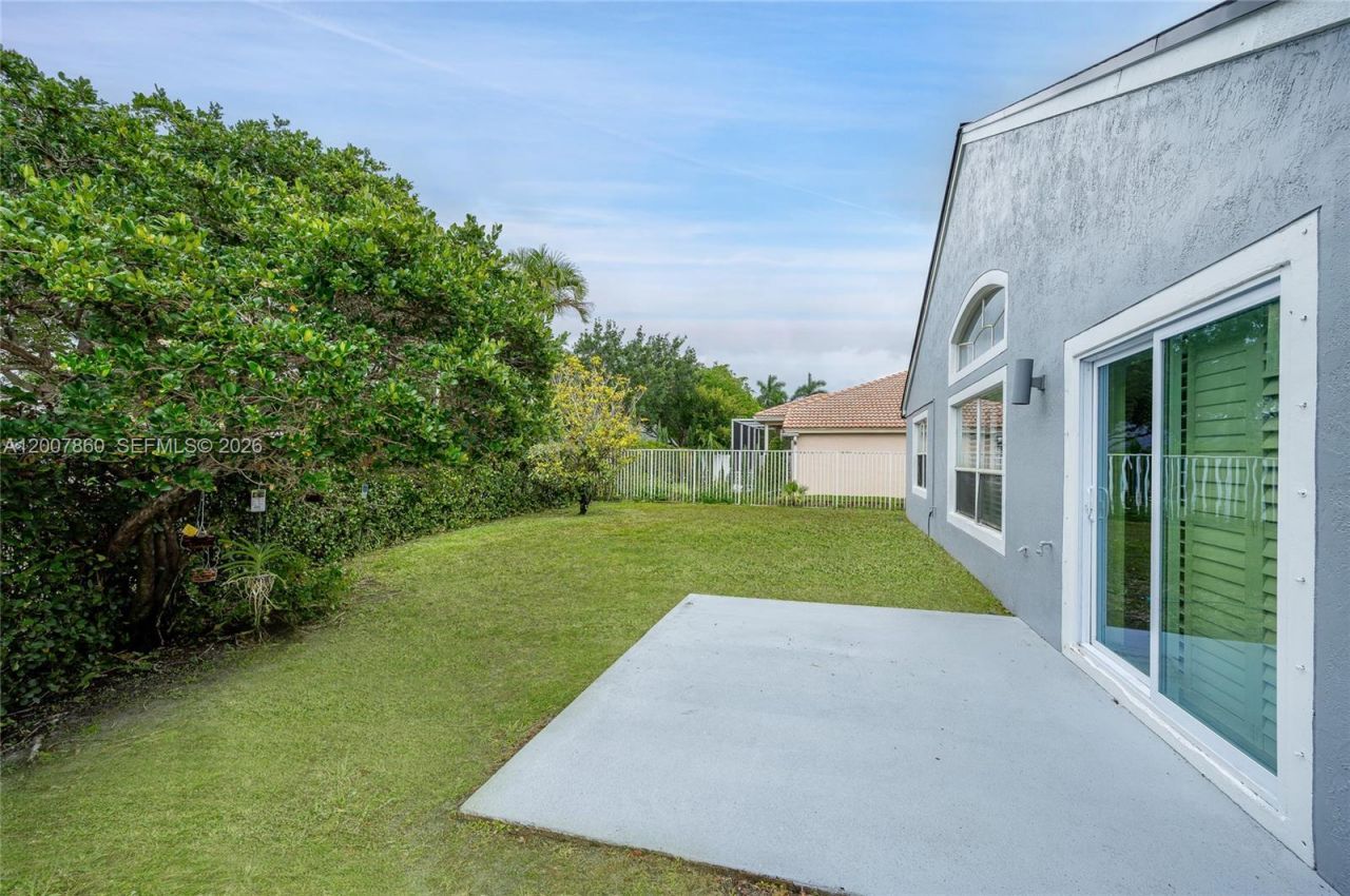 1381 NW 144th Ave, Pembroke Pines, FL 33028 Photo