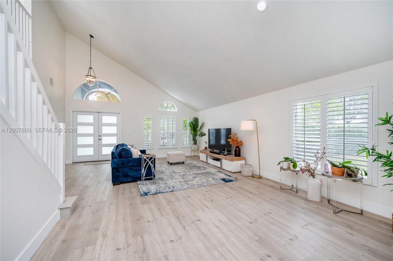 1381 NW 144th Ave, Pembroke Pines, FL 33028 Photo