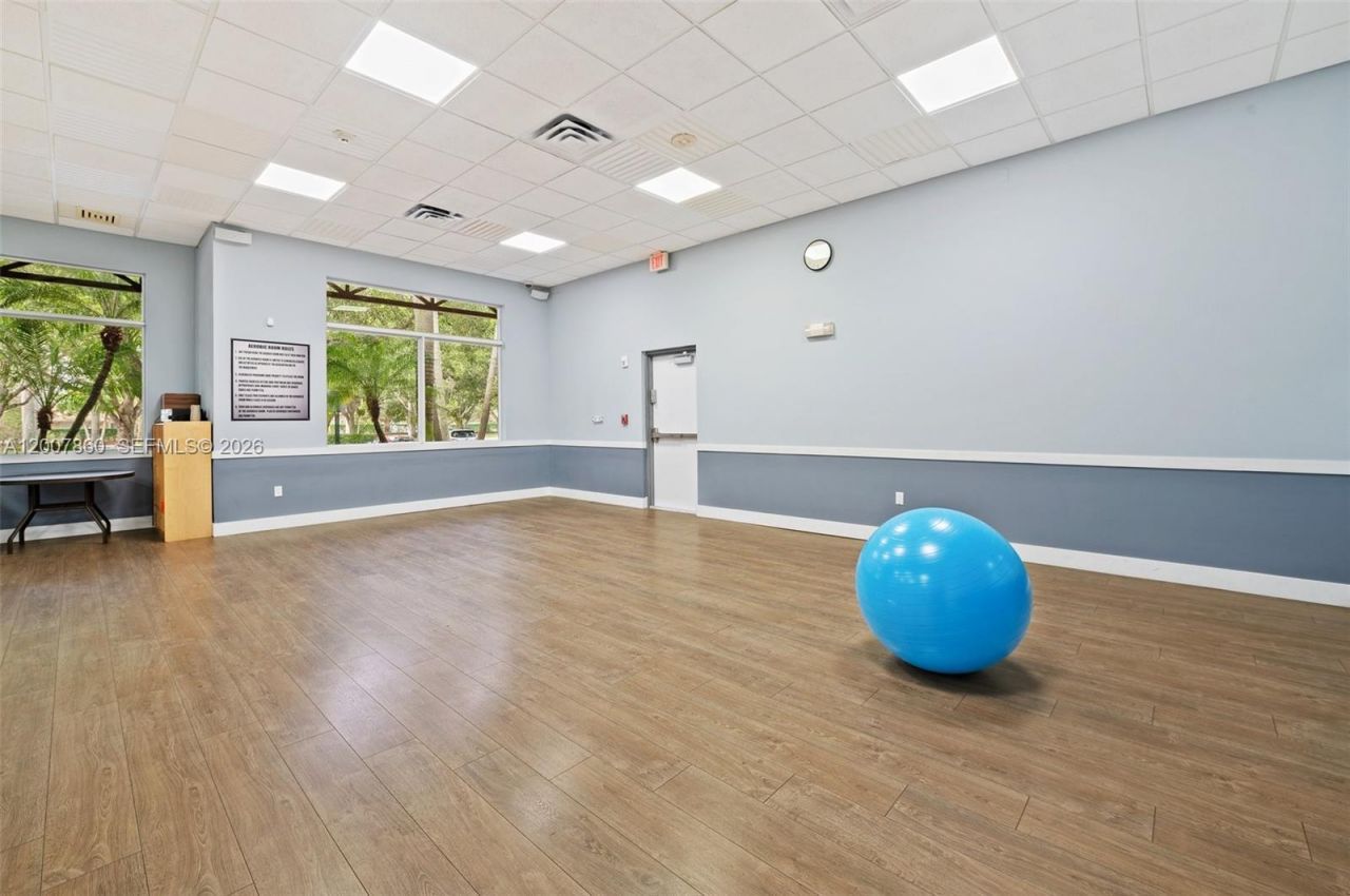 1381 NW 144th Ave, Pembroke Pines, FL 33028 Photo