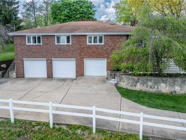 1034 Preston Drive, North Versailles, PA 15137