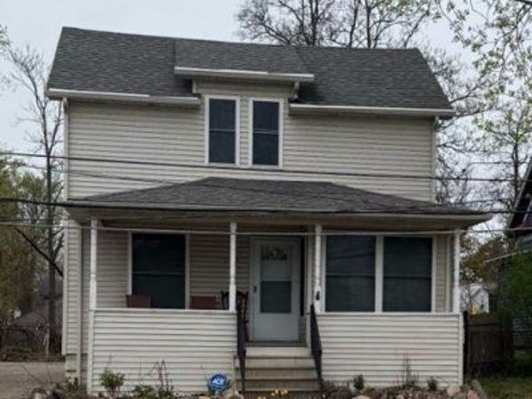 1108 S Grand Traverse Street, Flint, MI 48502