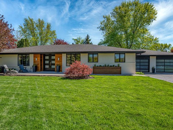 480 Nebraska B Court , Frankfort, IL 60423