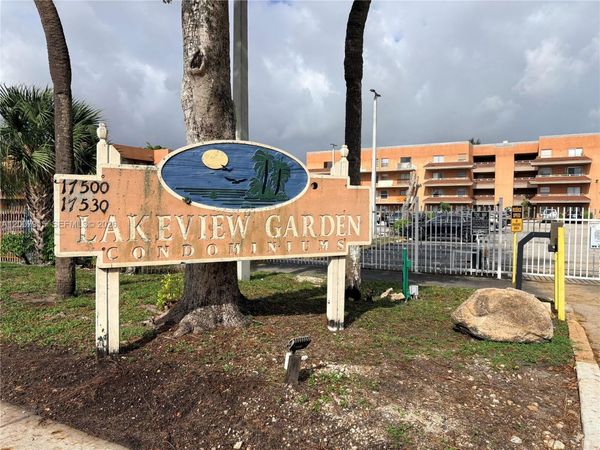 17600 NW 68th Ave, Unit B2004, Hialeah, FL 33015