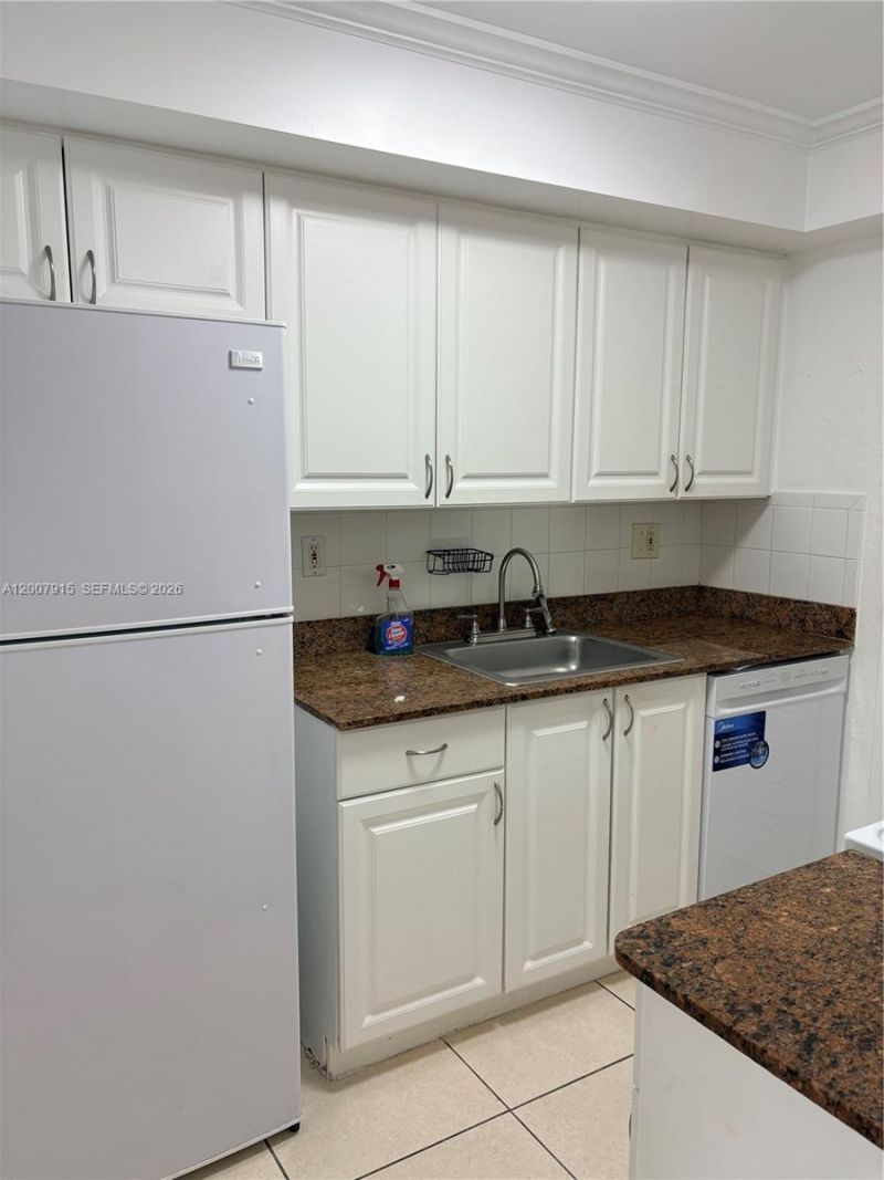 17600 NW 68th Ave, Unit B2004, Hialeah, FL 33015 Photo