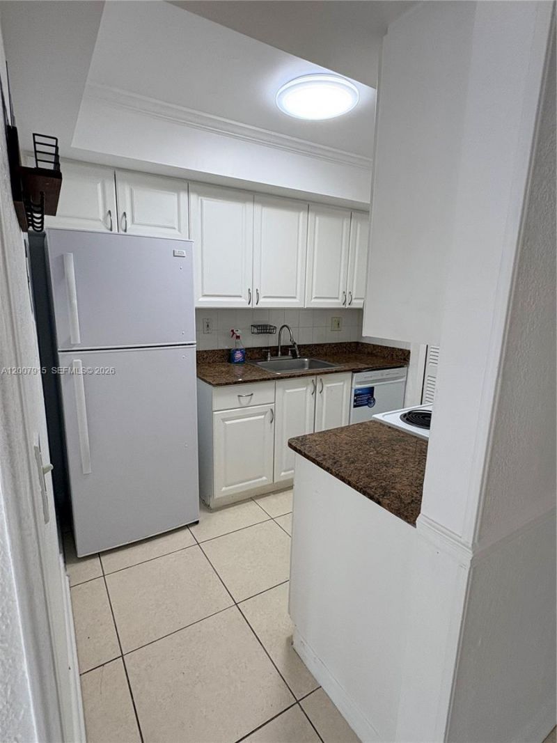 17600 NW 68th Ave, Unit B2004, Hialeah, FL 33015 Photo