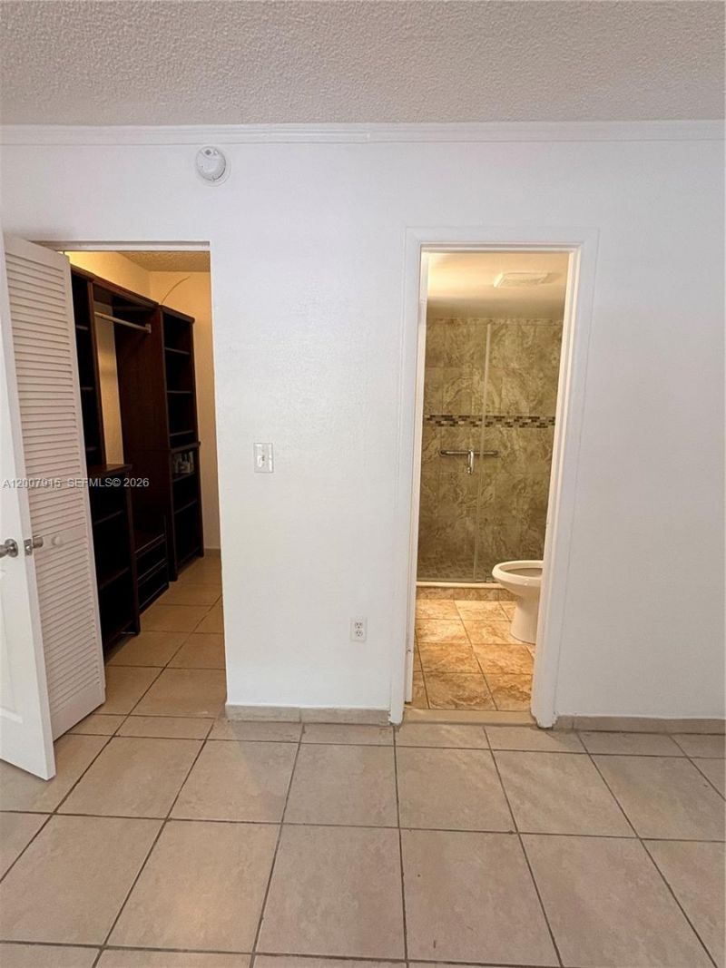 17600 NW 68th Ave, Unit B2004, Hialeah, FL 33015 Photo