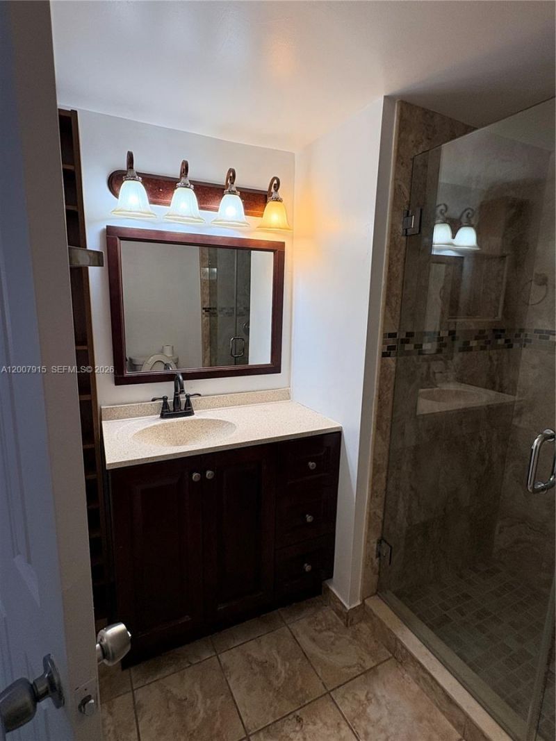 17600 NW 68th Ave, Unit B2004, Hialeah, FL 33015 Photo
