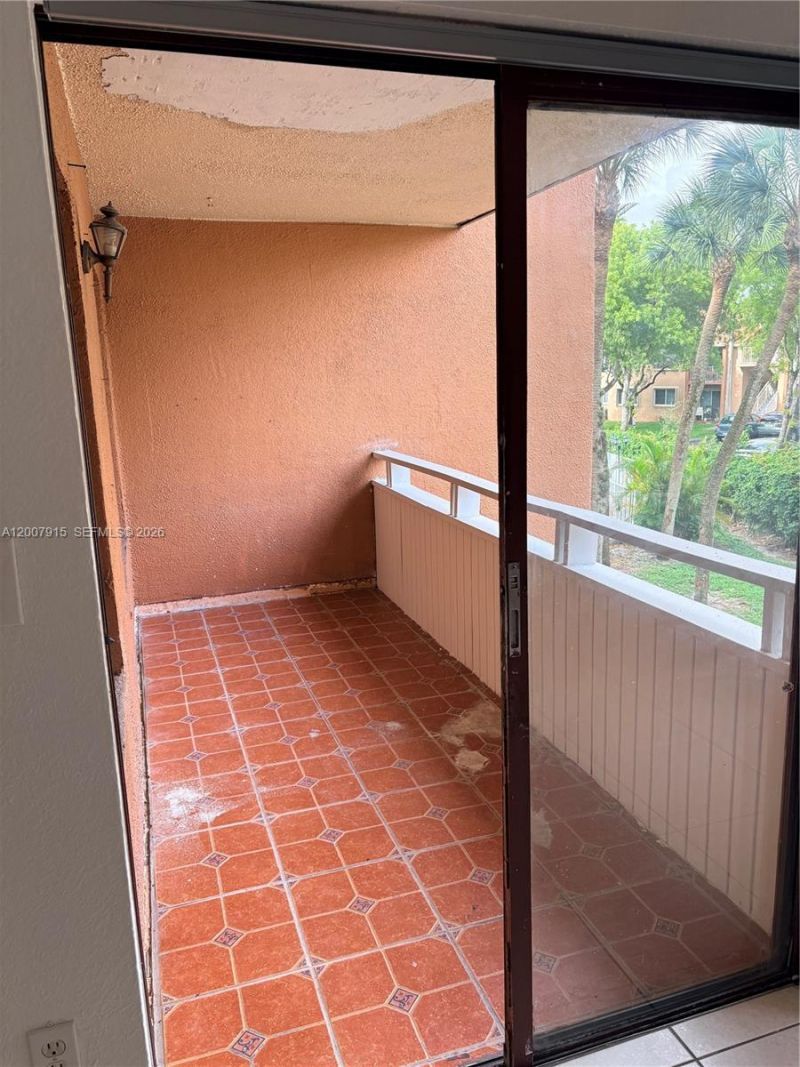 17600 NW 68th Ave, Unit B2004, Hialeah, FL 33015 Photo