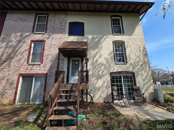 314 Carmel Woods Drive , Ellisville, MO 63021