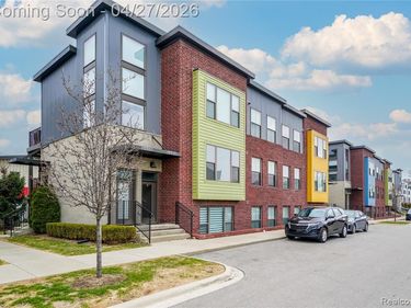 1230 Diamond Court, Royal Oak, MI 48067