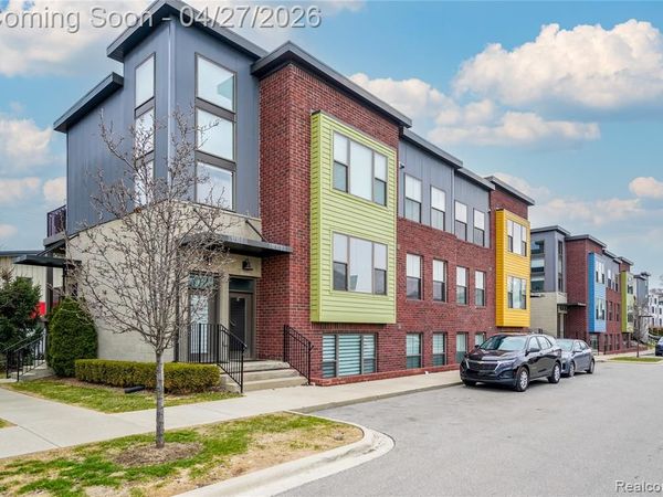 1230 Diamond Court, Royal Oak, MI 48067