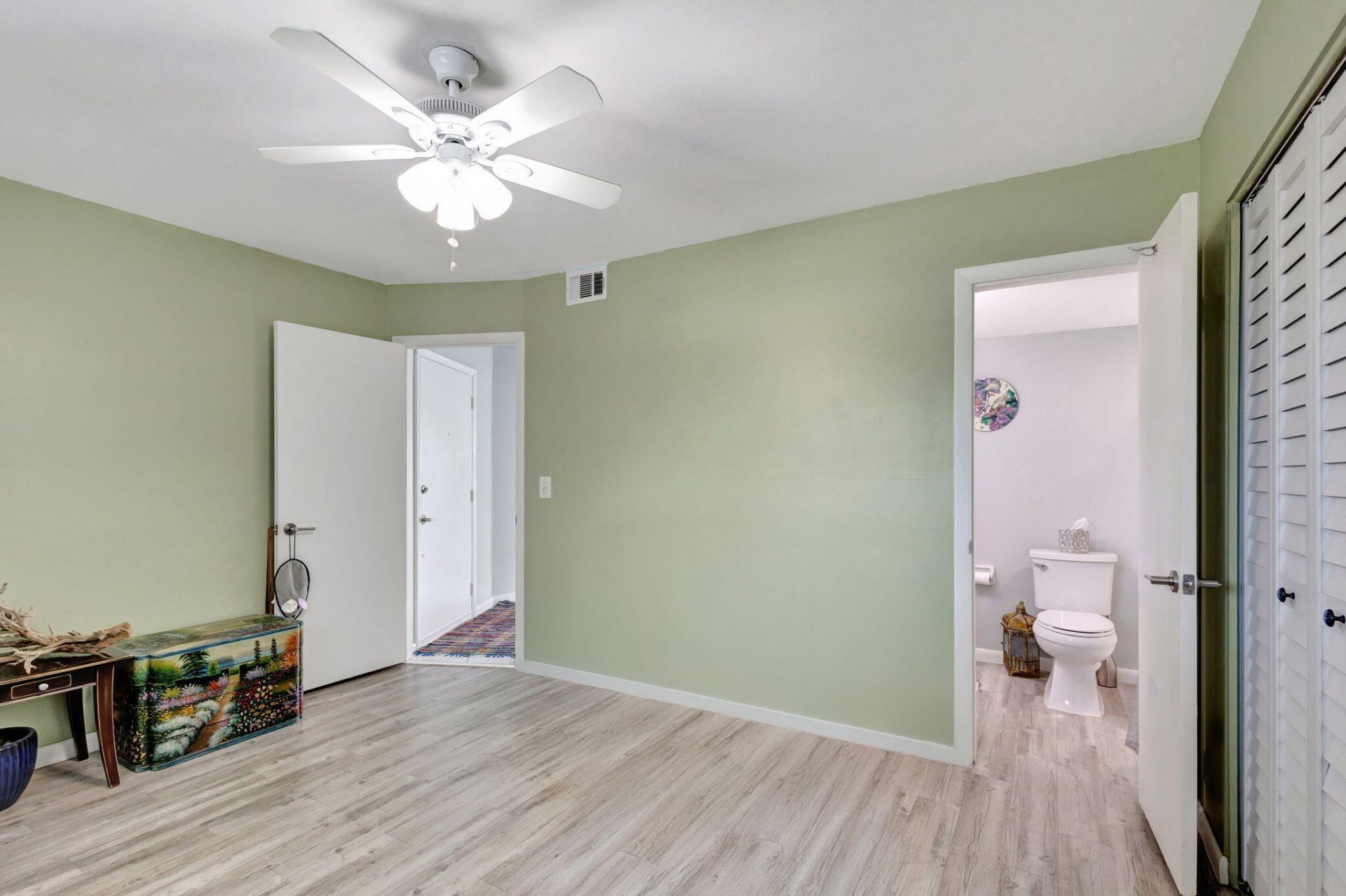 2936 Lake Shore Drive, Unit 309, Riviera Beach, FL 33404 Photo