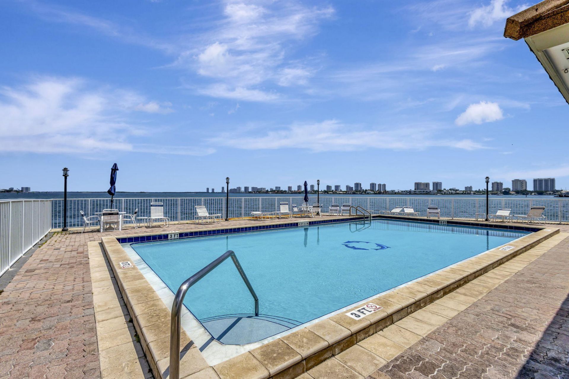 2936 Lake Shore Drive, Unit 309, Riviera Beach, FL 33404 Photo