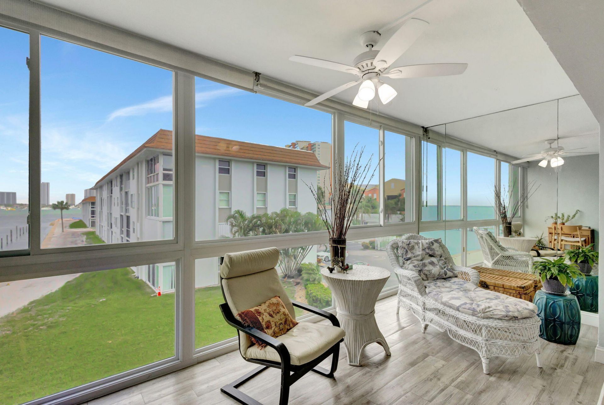 2936 Lake Shore Drive, Unit 309, Riviera Beach, FL 33404 Photo