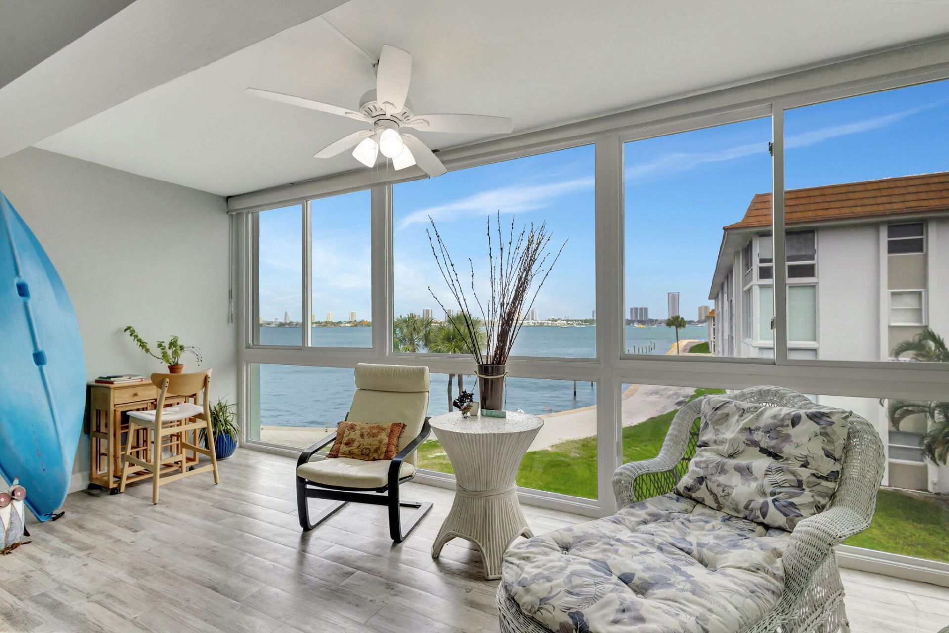 2936 Lake Shore Drive, Unit 309, Riviera Beach, FL 33404 Photo