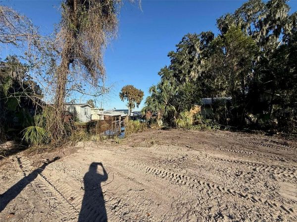 748 CR 477A , LAKE PANASOFFKEE, FL 33538