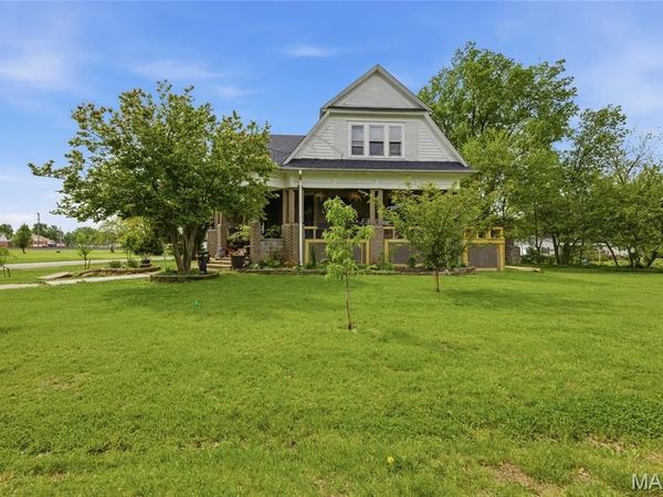 201 Main Street , Laddonia, MO 63352