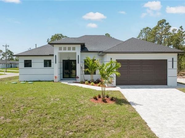 880 Aldrich ST E, LEHIGH ACRES, FL 33974