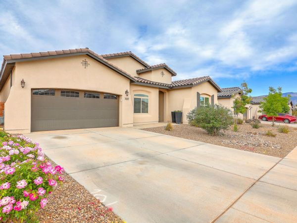 7017 Cleary Loop NE, Rio Rancho, NM 87144