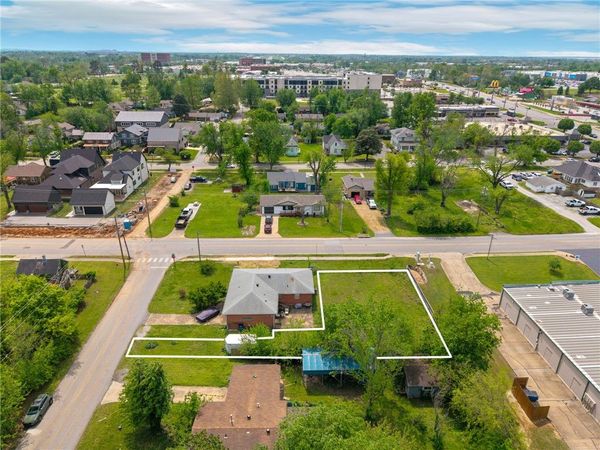 G Street , Bentonville, AR 72712