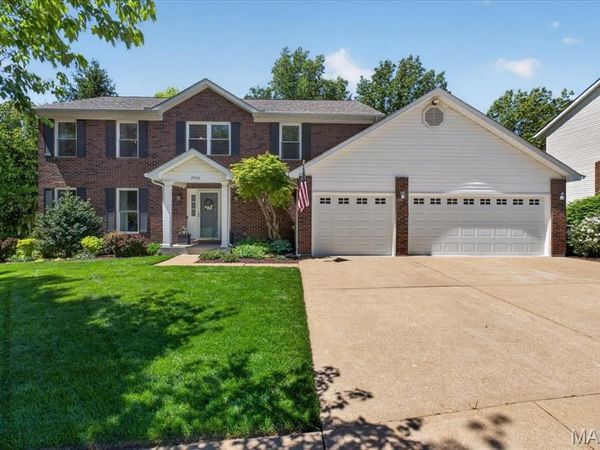 2950 Bayberry Ridge Drive, St Louis, MO 63129